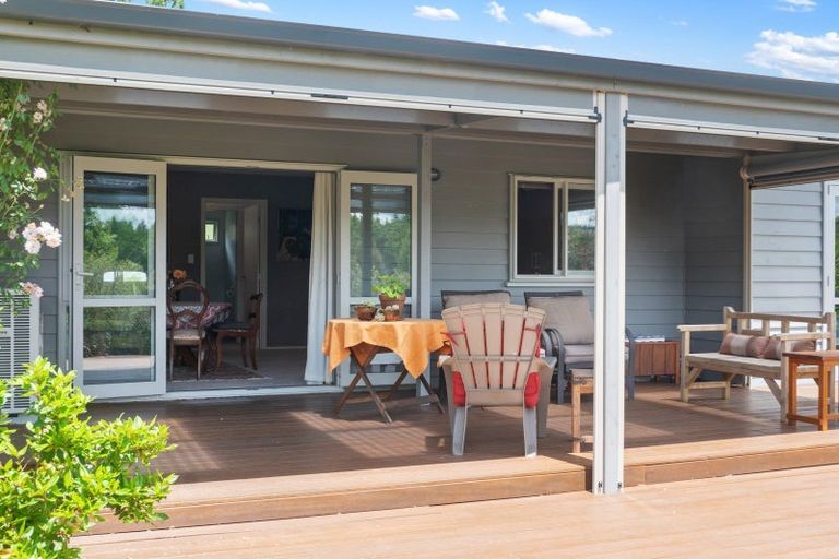 Photo of property in 98 Kinloch Road, Kinloch, Taupo, 3377