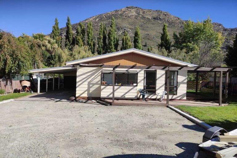 Photo of property in 13 Kawarau Place, Frankton, Queenstown, 9300