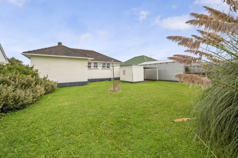 Photo of property in 279 South Road, Hawera, 4610