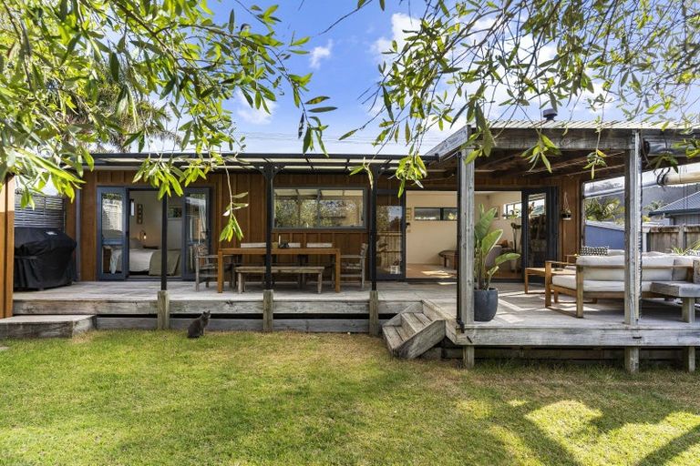 Photo of property in 112a Kiwi Road, Whangamata, 3620
