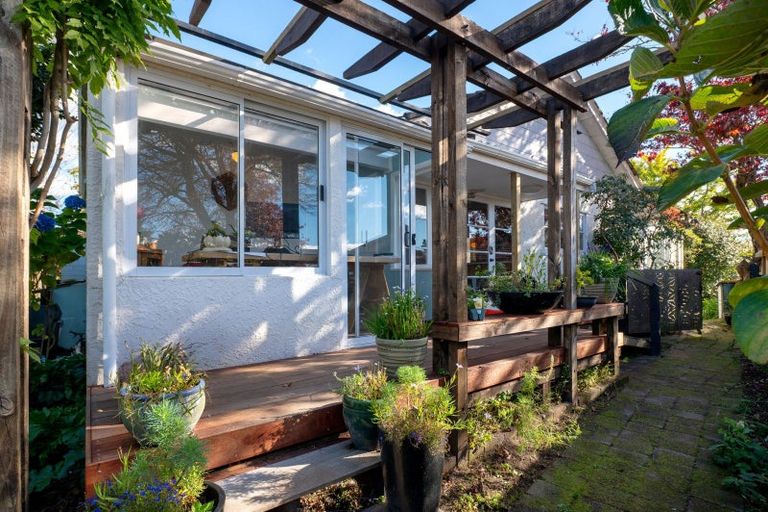 Photo of property in 22 Selwyn Road, Lynmore, Rotorua, 3010