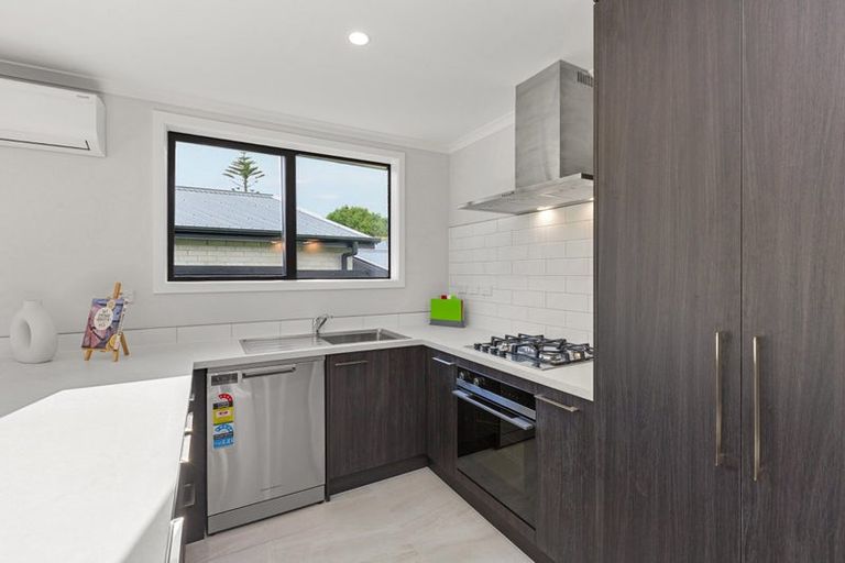 Photo of property in 10 Houpara Place, Papamoa, 3118