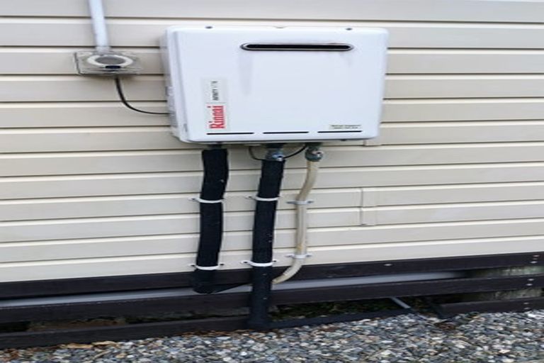 Photo of property in 13 Pakington Street, Westport, 7825