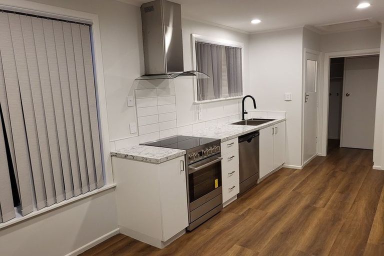 Photo of property in 4a Ngahina Street, Paraparaumu, 5032