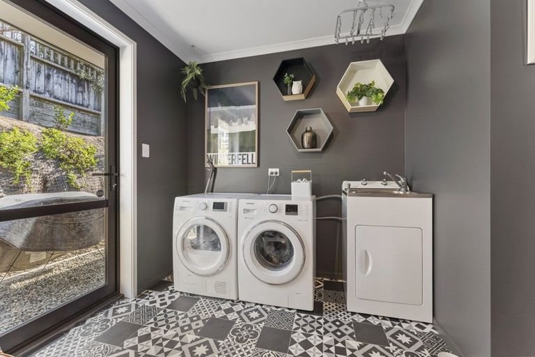 Photo of property in 6 The Terrace, Bell Block, New Plymouth, 4312