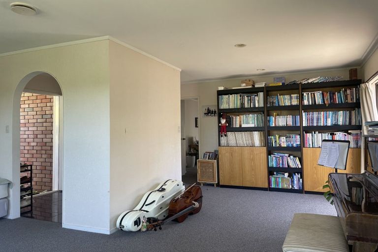Photo of property in 24 Dianne Louise Drive, Half Moon Bay, Auckland, 2012