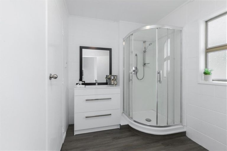Photo of property in 3d Kopara Grove, Stokes Valley, Lower Hutt, 5019