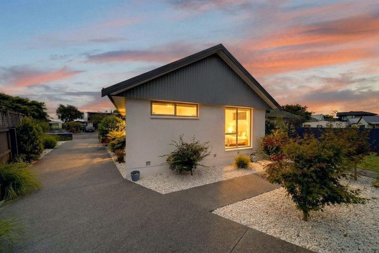 Photo of property in 6 Clarevale Street, Burwood, Christchurch, 8083