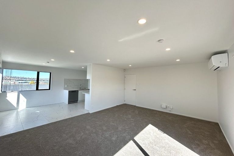 Photo of property in 66 Casuarina Road, Half Moon Bay, Auckland, 2012