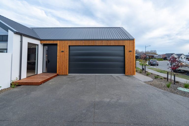 Photo of property in 18 Burkett Street, Marshland, 8051