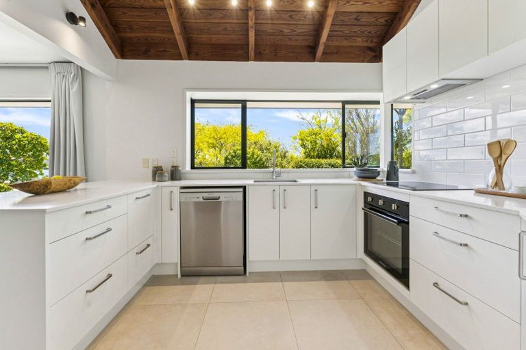 Photo of property in 18 Ander Place, Takapuna, Auckland, 0622