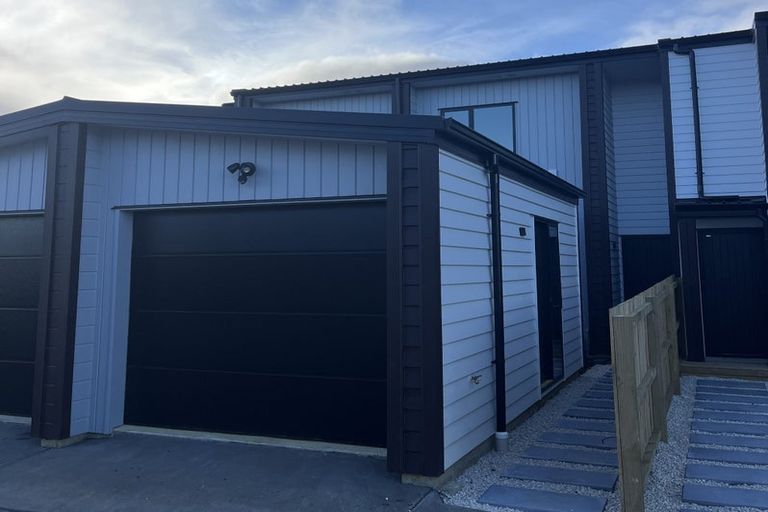 Photo of property in 1 Ahunga Road, Karaka, Papakura, 2113