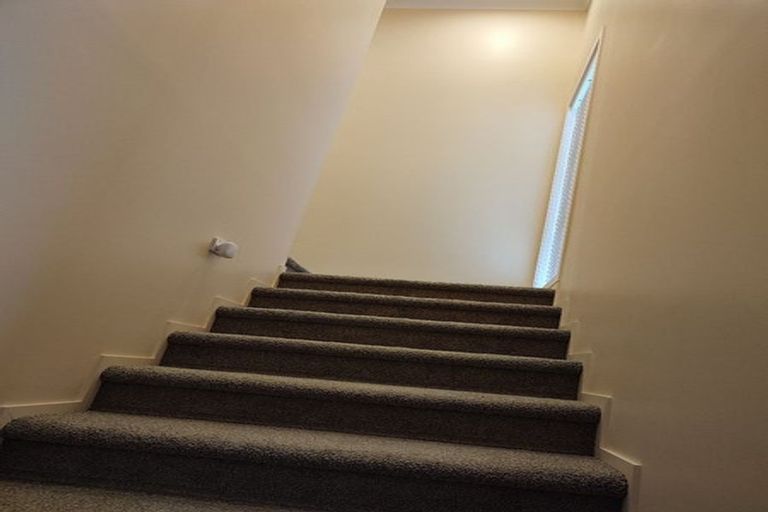 Photo of property in 111b Colwill Road, Massey, Auckland, 0614