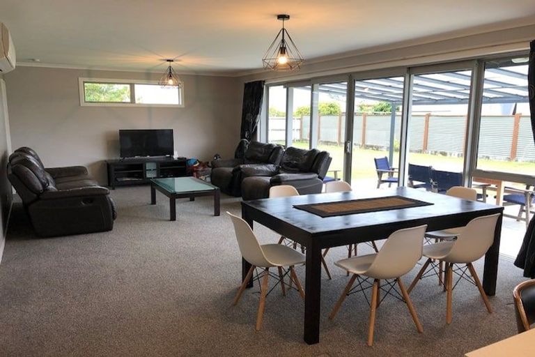 Photo of property in 28 Lawson Burrows Crescent, Te Anau, 9600