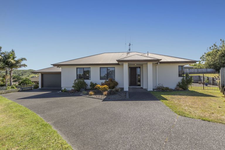 Photo of property in 76 Osprey Drive, Welcome Bay, Tauranga, 3112