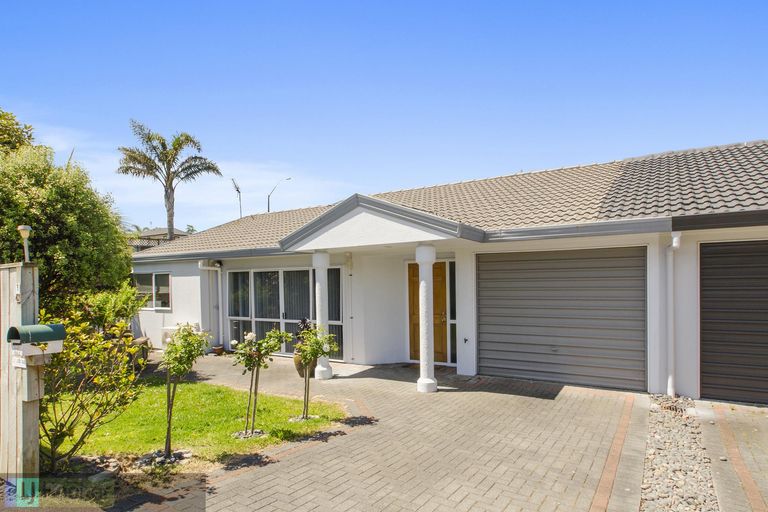 Photo of property in 1/47 Great South Road, Manurewa, Auckland, 2102
