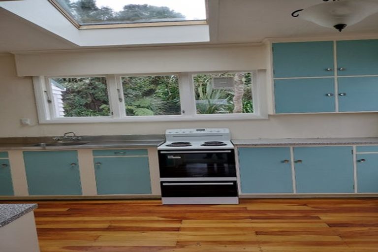 Photo of property in 57 Bedford Street, Northland, Wellington, 6012