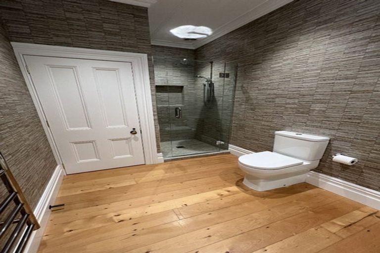 Photo of property in 82 Calliope Road, Stanley Point, Auckland, 0624