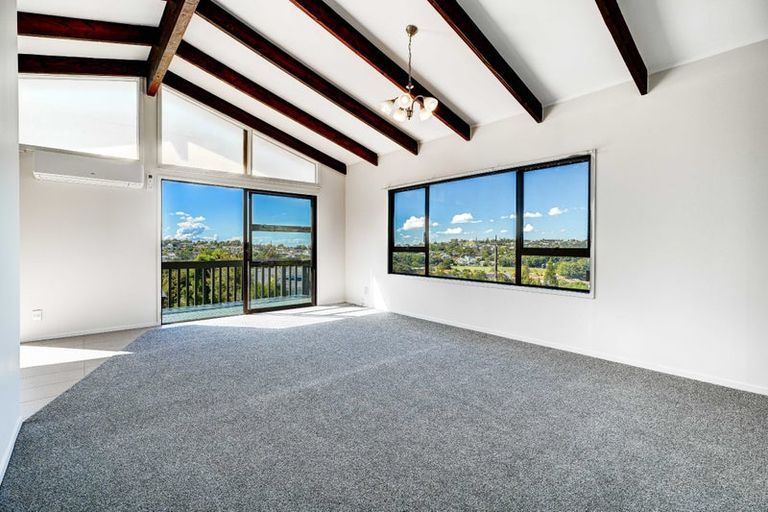 Photo of property in 29 Noeleen Street, Glenfield, Auckland, 0629