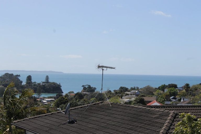Photo of property in 11a Mizpah Road, Waiake, Auckland, 0630