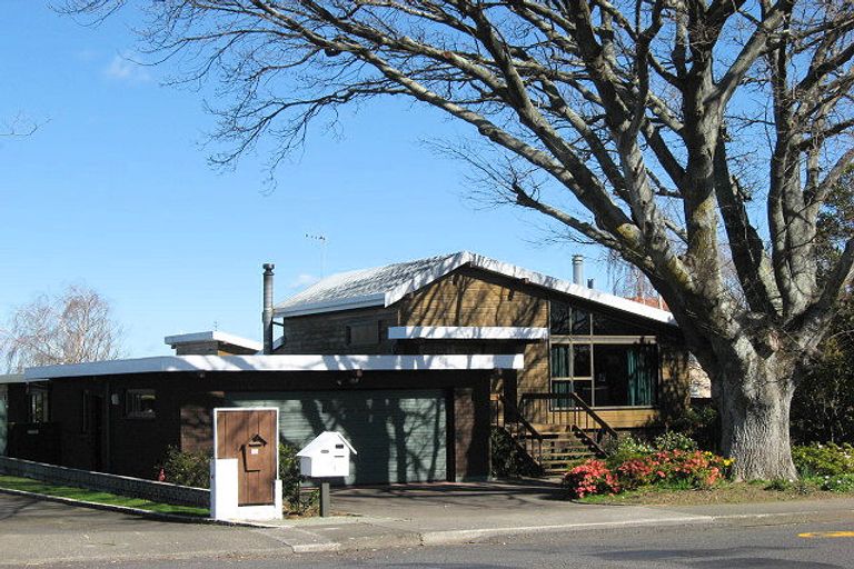 Photo of property in 17a Gaisford Terrace, Waipukurau, 4200