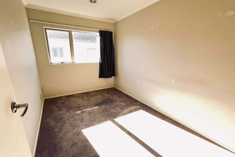 Photo of property in 74 Clover Drive, Henderson, Auckland, 0610