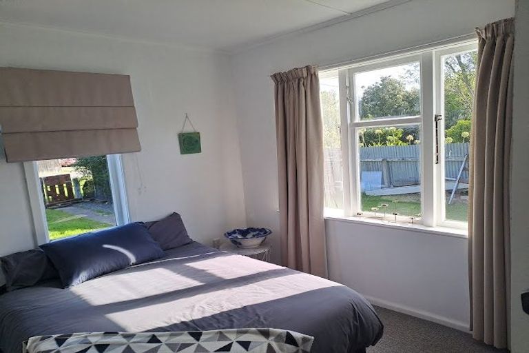 Photo of property in 11 Graham Street, Porangahau, 4293