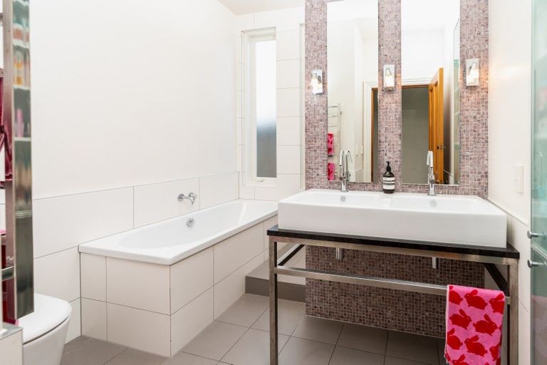 Photo of property in Lady Freyberg House, 18 Moturoa Street, Pipitea, Wellington, 6011