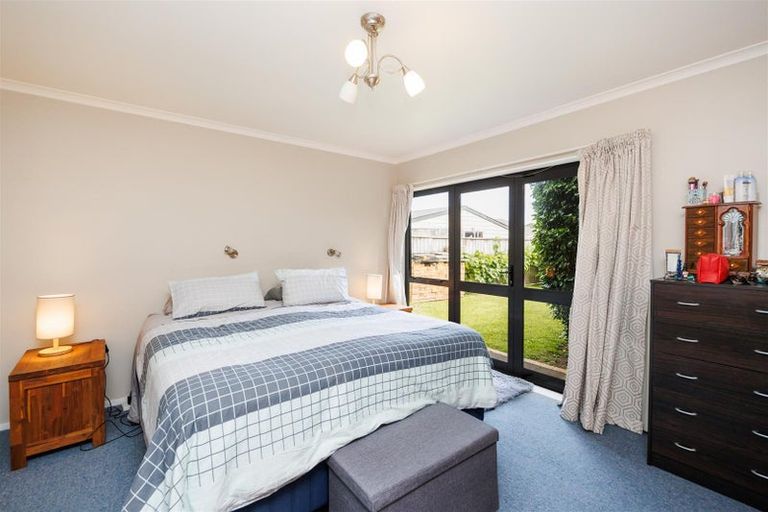 Photo of property in 11 Mcilwaine Place, Marton, 4710