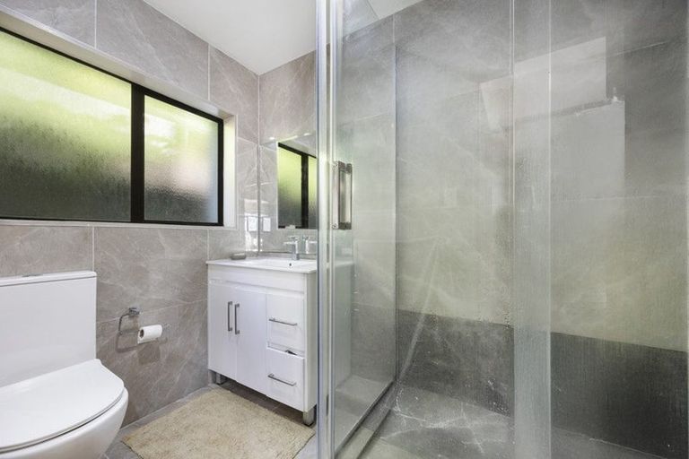 Photo of property in 2/27 Rata Street, New Lynn, Auckland, 0600