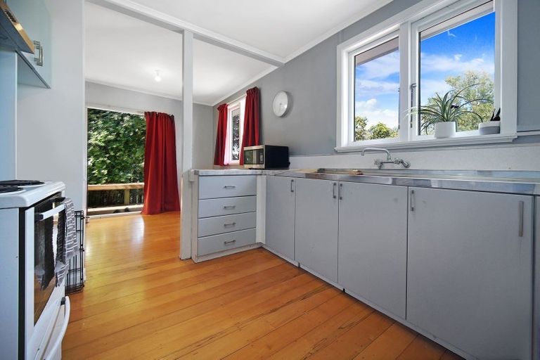 Photo of property in 35 Woodside Road, Massey, Auckland, 0614