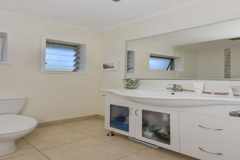 Photo of property in 2/168 Stredwick Drive, Torbay, Auckland, 0630