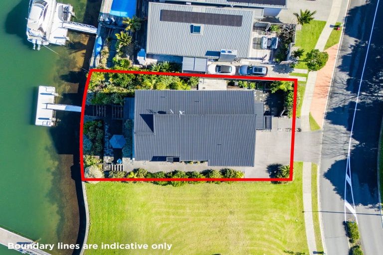Photo of property in 25 Waitemata Drive, One Tree Point, 0118
