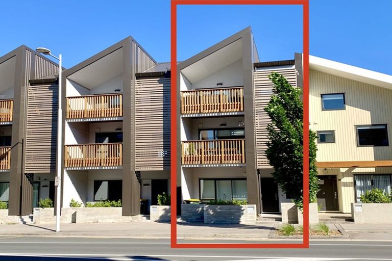 Photo of property in 215 Hobsonville Point Road, Hobsonville, Auckland, 0616