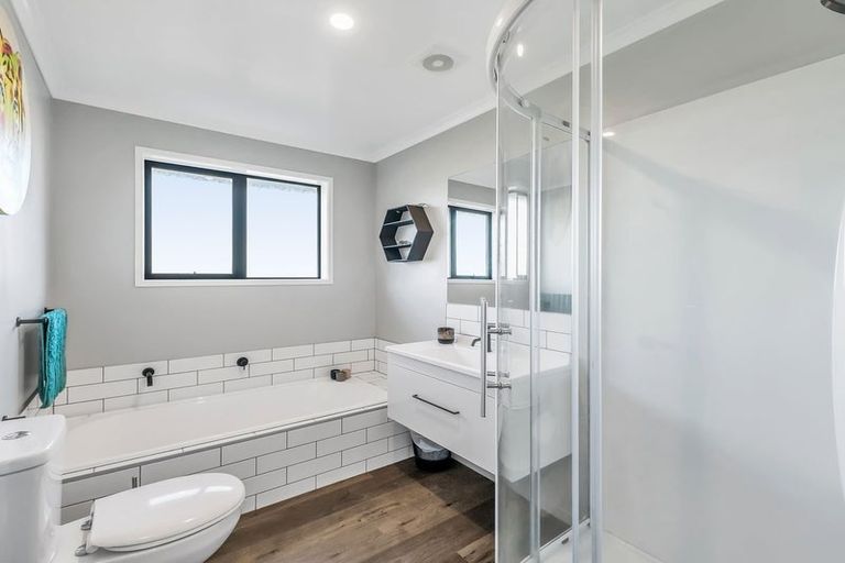 Photo of property in 7 Reuben Avenue, Rolleston, 7615