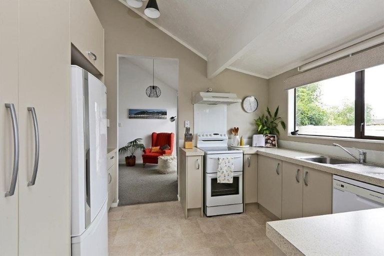 Photo of property in 33 Hetley Crescent, Taradale, Napier, 4112