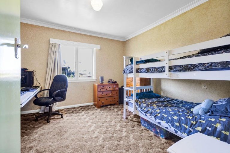 Photo of property in 205 South Road, Spotswood, New Plymouth, 4310