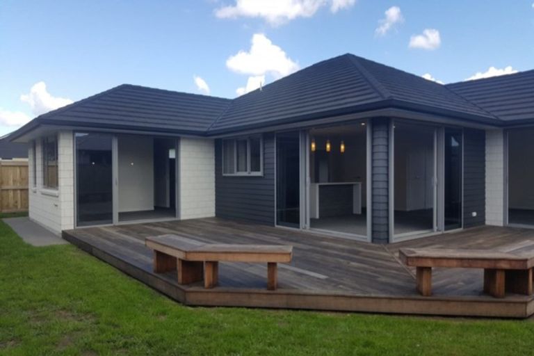 Photo of property in 102 Kupe Drive, Whitianga, 3510