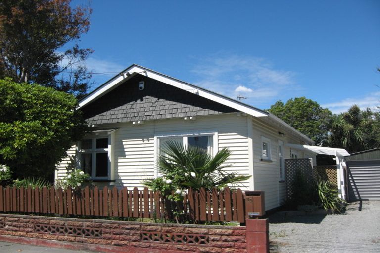 Photo of property in 82 Dover Street, St Albans, Christchurch, 8014