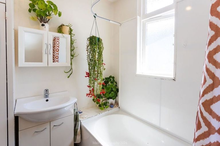 Photo of property in 11 Corunna Street, Saint Kilda, Dunedin, 9012