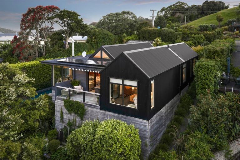 Photo of property in 19 Kanuka Road, Sandspit, Warkworth, 0982