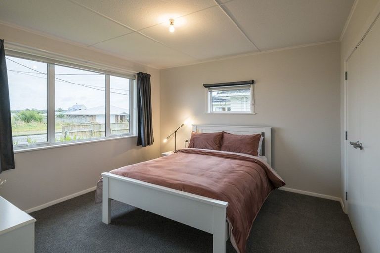 Photo of property in 90 Tiro Tiro Road, Levin, 5510