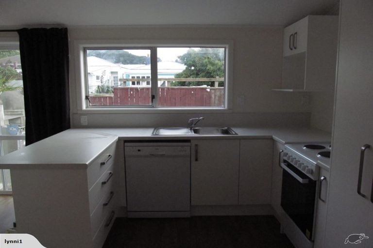 Photo of property in 7 Cardall Street, Newtown, Wellington, 6021