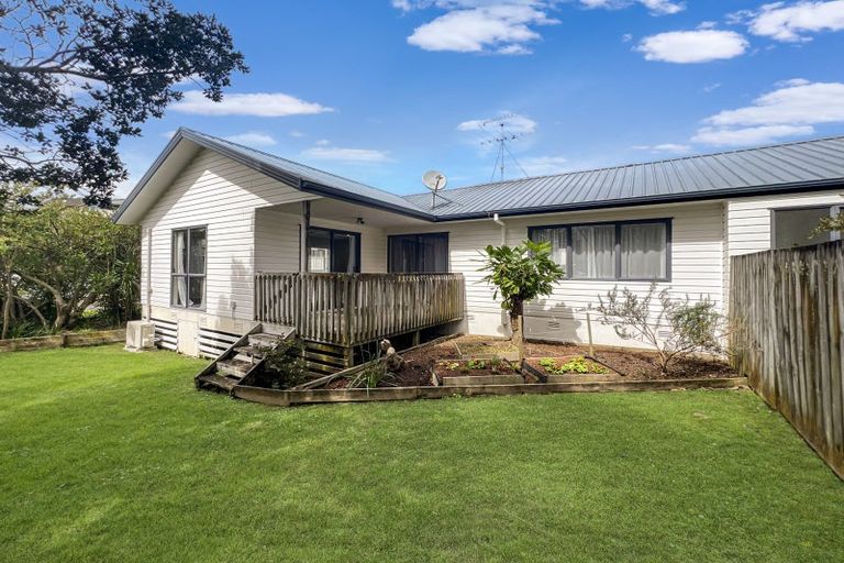 Photo of property in 19 Lowburn Place, Clover Park, Auckland, 2019