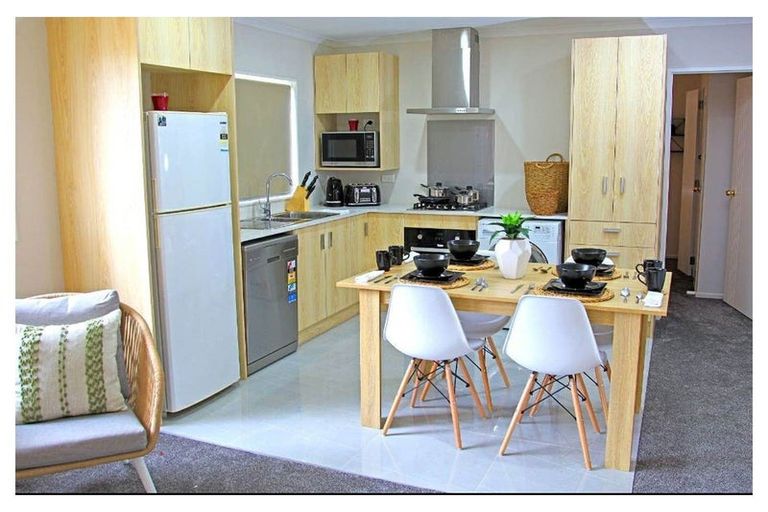 Photo of property in 57c Senator Drive, Manurewa, Auckland, 2105