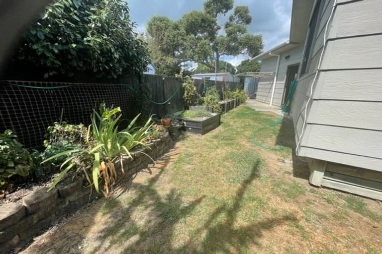 Photo of property in 7 Taihiki Road, Clarks Beach, 2122
