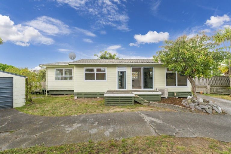Photo of property in 16 Te Hatepe Avenue, Taupo, 3330