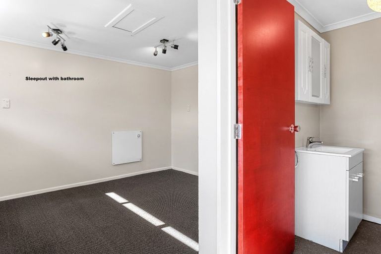 Photo of property in 12 Regent Avenue, Rangiora, 7400