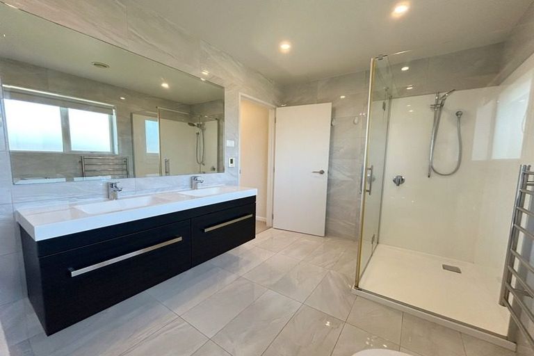 Photo of property in 22 Skipjack Pass, Silverdale, 0932