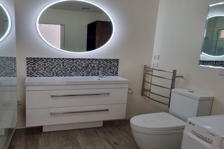 Photo of property in Pirie Street Townhouses, 35u2 Pirie Street, Mount Victoria, Wellington, 6011